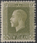 Aron R. Halberstam Philatelists Ltd.; British Commonwealth Stamps: NEW ZEALAND - KGV; Scott: 158; SG: 429e; Condition: F-VF LH